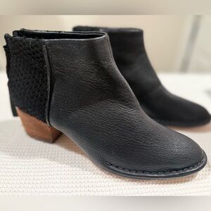 Clark’s Spiced Ruby’s Black Ankle Boots